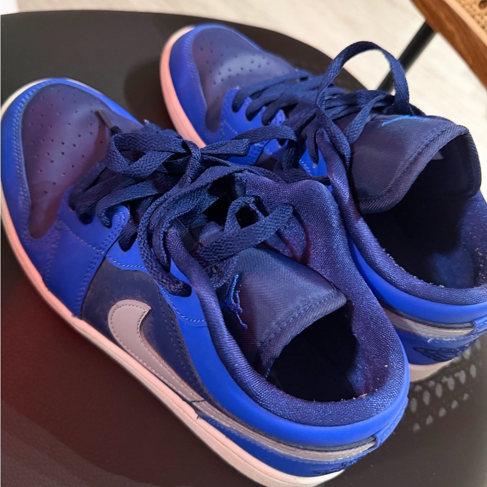 Nike Women’s Dunk Low Size 8.5